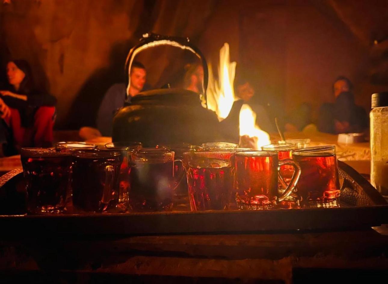 Wadi Rum Sunrise Camp ภายนอก รูปภาพ